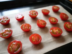 セミドライにしたプチトマトの塩麹漬け プチトマト セミドライ オーブン