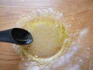 簡単レシピ　湯むきミニトマトの玉ねぎドレッシング　ライム香る冷たいサラダの作り方　玉ねぎドレッシング